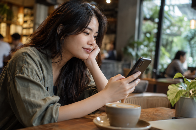 Facebook di Tengah Rutinitas: Berbagi, Belajar, dan Berkembang